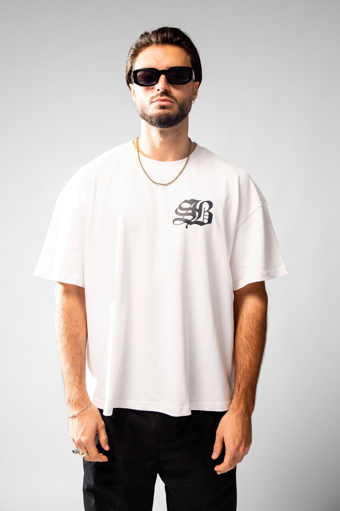 WHITE OVERSIZE T-SHIRT