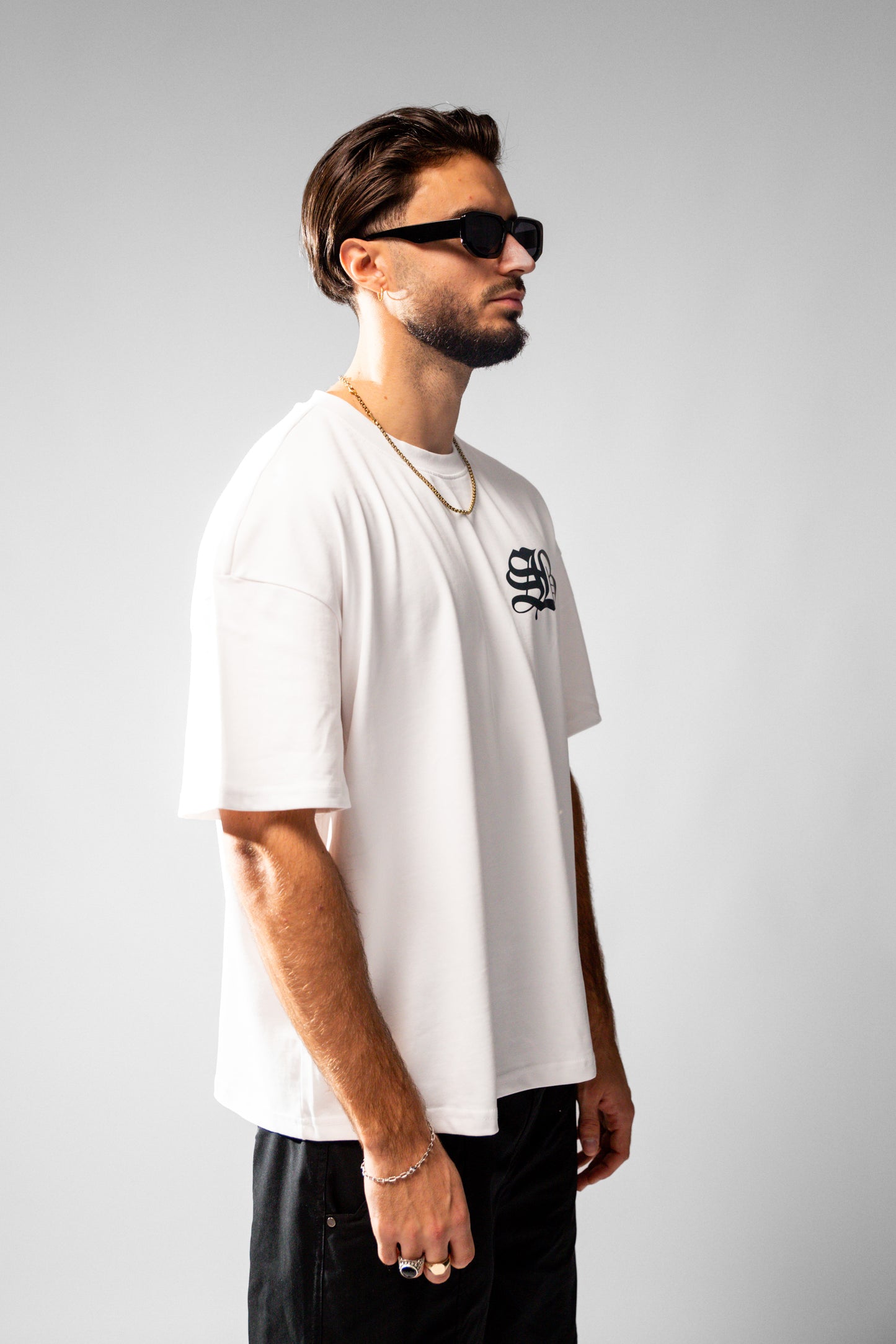 WHITE OVERSIZE T-SHIRT