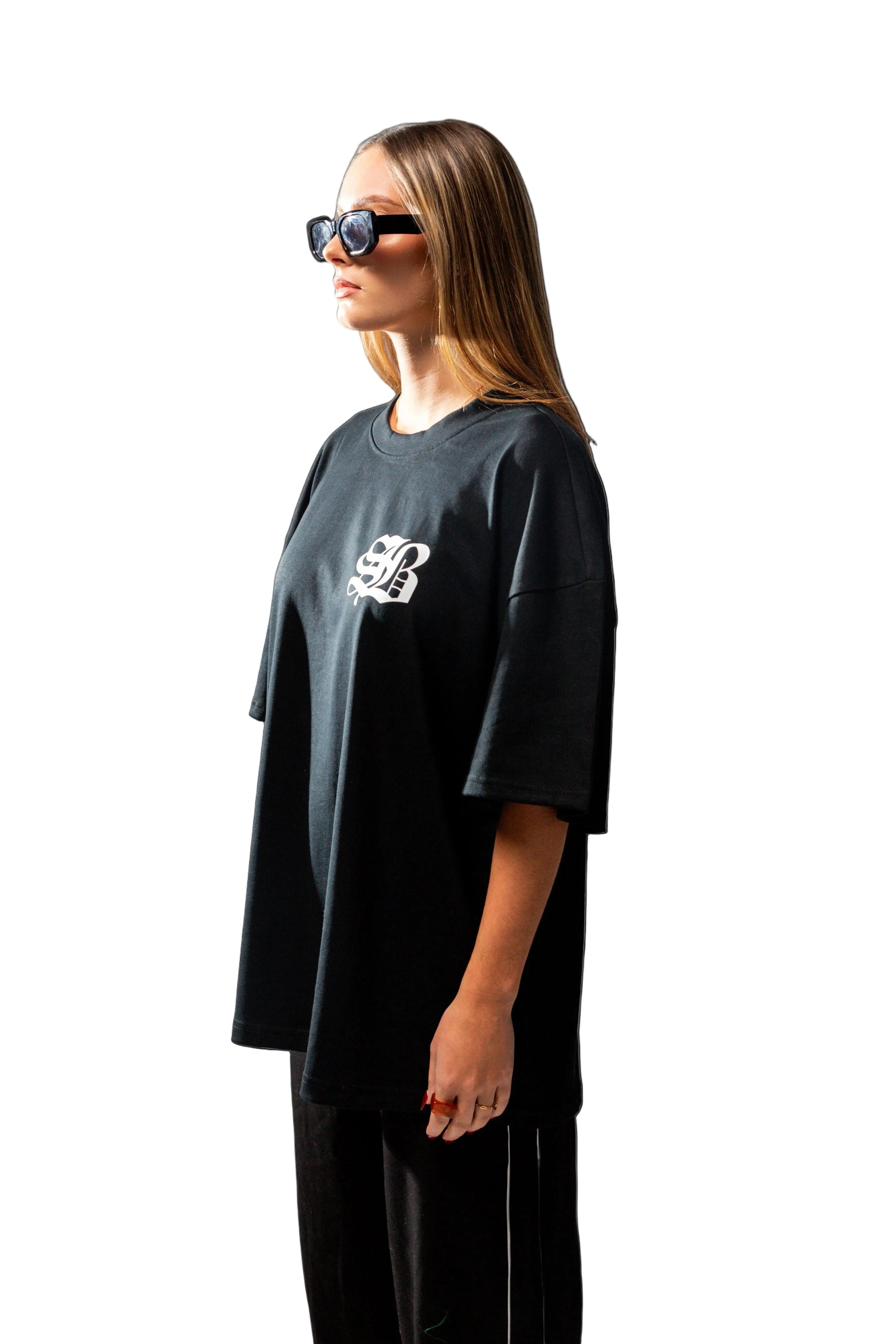 BLACK OVERSIZE T-SHIRT